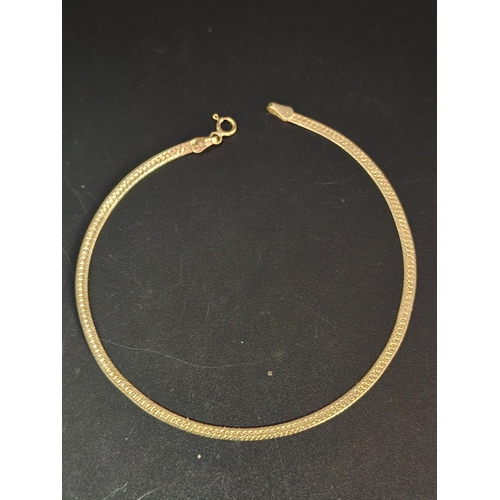 65 - 14ct gold bracelet length 20cm 2.2 grams