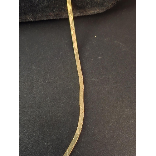 67 - 18ct gold necklace length 75cm 14.9 grams