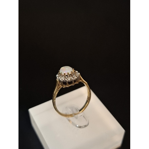 70 - 9ct gold opal ring size O 2.7 grams