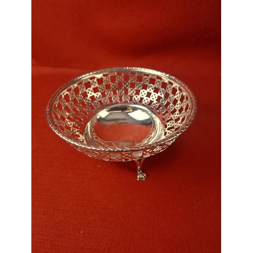 88 - Silver hallmarked bonbon dish 337 grams Birmingham 1908