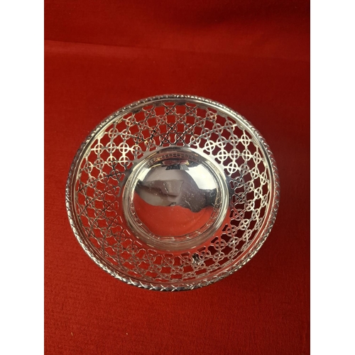 88 - Silver hallmarked bonbon dish 337 grams Birmingham 1908