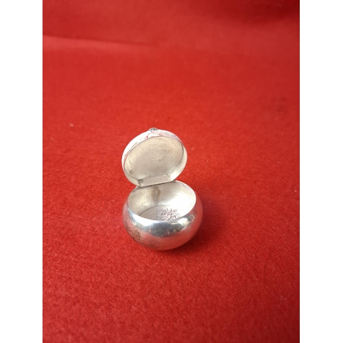 90 - Silver hallmarked pill box 17.2 grams