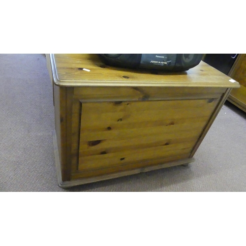 Pine Blanket Box