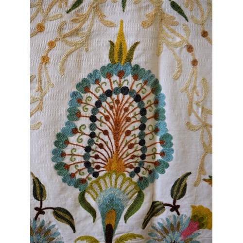 1141 - Large Hand Embroidered Crewel Arts & Crafts Wall Hanging / Table Cover, the Pattern Similar to The J... 