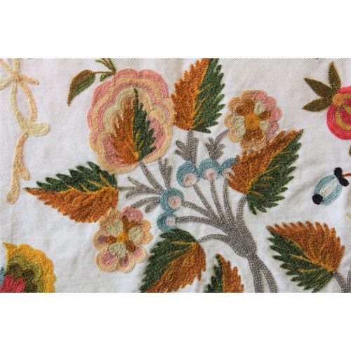 1141 - Large Hand Embroidered Crewel Arts & Crafts Wall Hanging / Table Cover, the Pattern Similar to The J... 