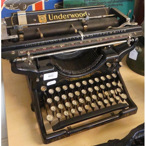 622 - Underwood Standard Typewriter.