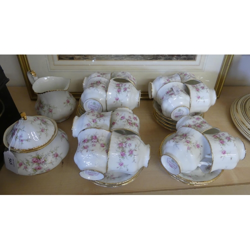 565 - Paragon Victoriana Rose Pattern Tea Set.