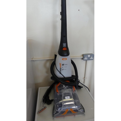 131 - Vax Carpet Washer