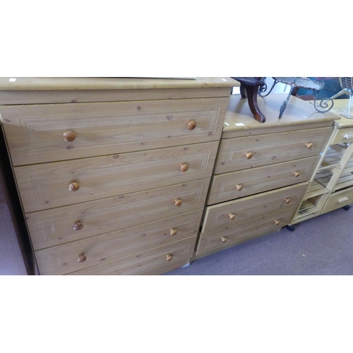 160 - 5 & 4 Drawer Chests