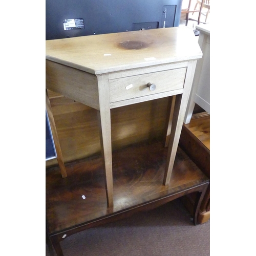 Lot 208       