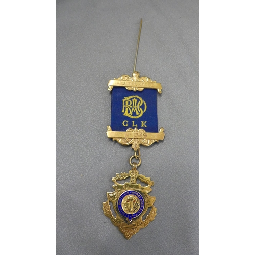 1024 - Silver Gilt and Enamel Masonic Jewel.