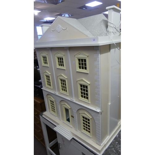 239 - Dolls House