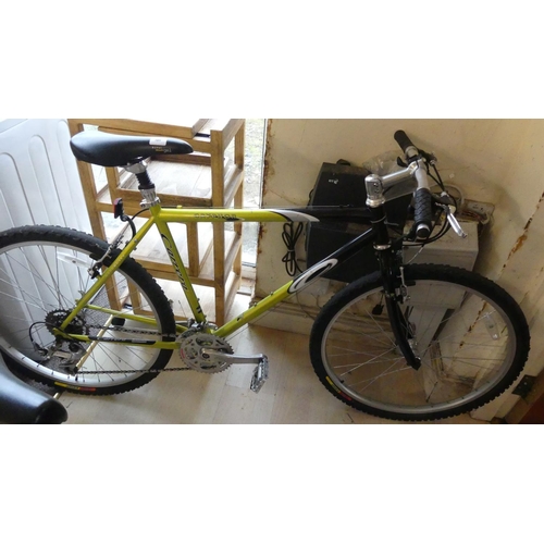 389 - Men's Carrera Gryphon Mountain Bike