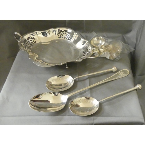 571 - Silver Plated Basket, Cream on Base and Servers