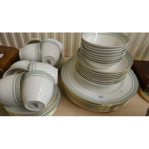 599 - Royal Doulton Berkshire Pattern Dinner & Tea Ware