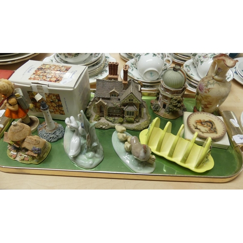 985 - Tray Lot - Hummel Figure, Beswick Toast Rack, Lilliput Lane Houses etc.