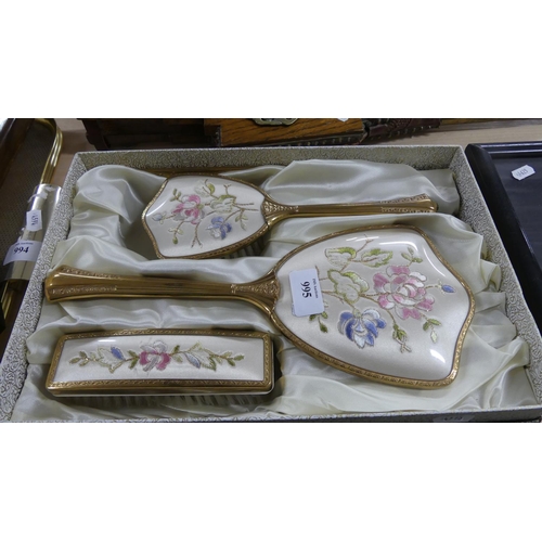 995 - Dressing Table Set in Fitted Case.