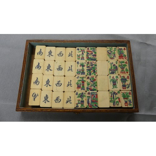 1272 - Mahjong Set in Wooden Case.