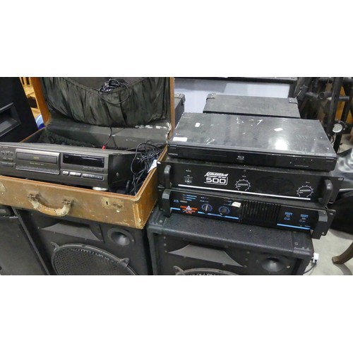 1673 - Large Quantity of Professional Disco Equipment