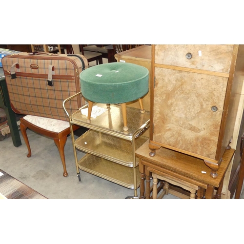 678 - Stools, Luggage, Bedsides, etc