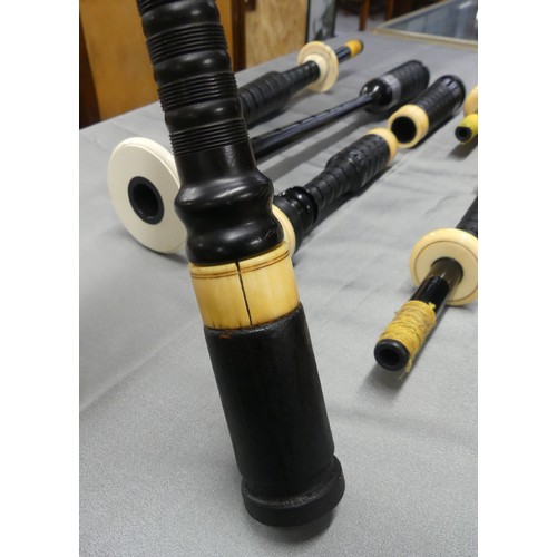 540 - Bagpipes Box With Pipes (no drone stock bag)