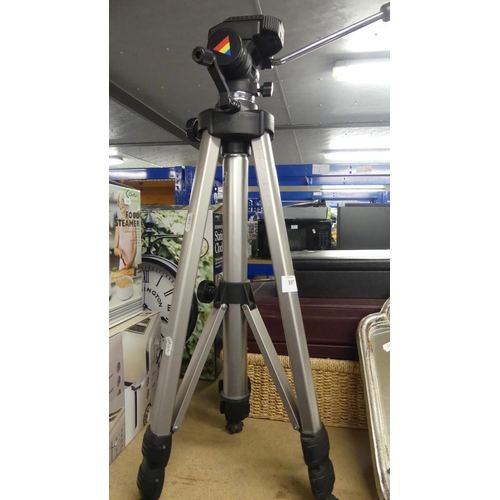 107 - Sturdy Camera/Telescope Tripod