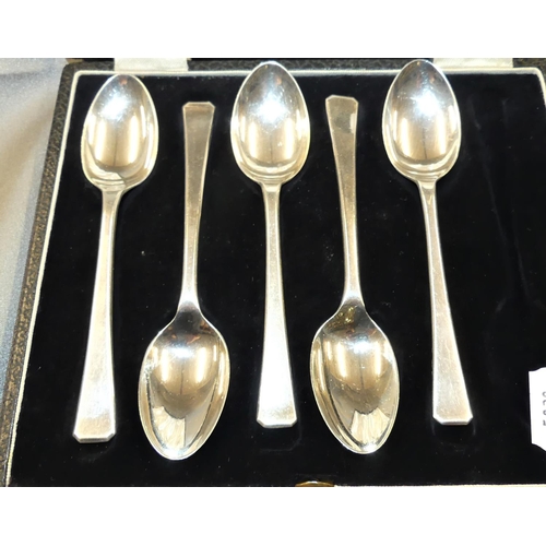 1553 - Incomplete Set of Birmingham Silver Tea Spoons in Case, weighing approx 3.1 oz troy.