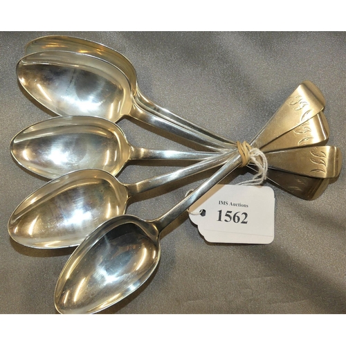 1562 - Five Victorian London Silver Spoons, Maker EE, weighing approx 6.4 oz troy.