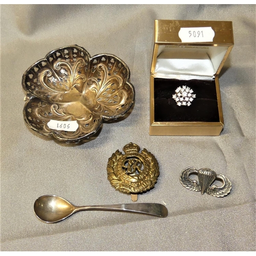 1628 - Ladies Dress Cluster Ring, Cap Badge, Birmingham Silver Pierced Dish, Brooch