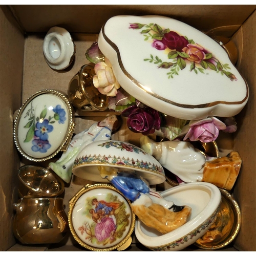 1659 - Box Porcelain Pill Boxes, Small Figures & Odds