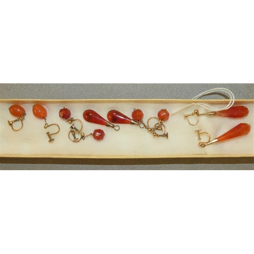 1665 - 5 x pairs of Amber Mounted Earrings