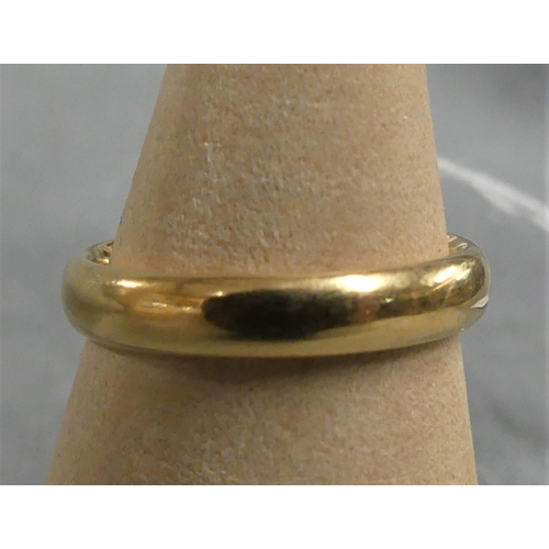 1739 - 18ct Gold Wedding Band - 3.7gms