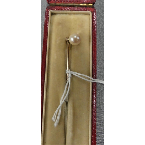 1834 - 9ct Gold Pin with Seed Pearl