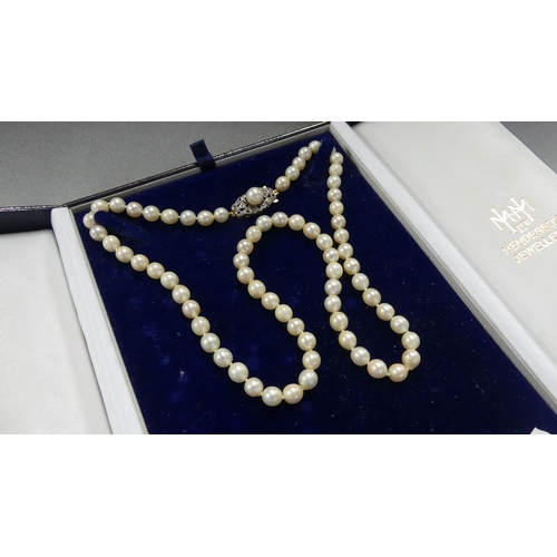 1938 - Cultured Pearl Necklace with Gold Diamond Clasp