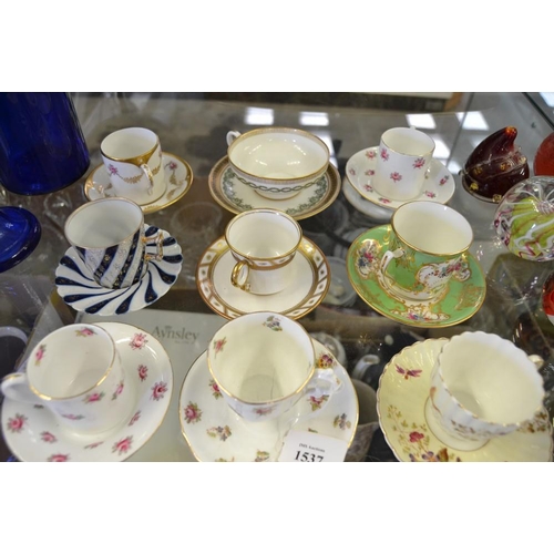 1537 - Assorted China Cabinet Cups & Saucers.