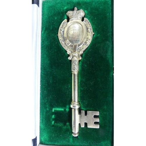 1801 - 1930 Edinburgh Silver Gilt Presentation Key (Golfing)