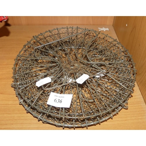 636 - 2 Wire Egg Baskets.