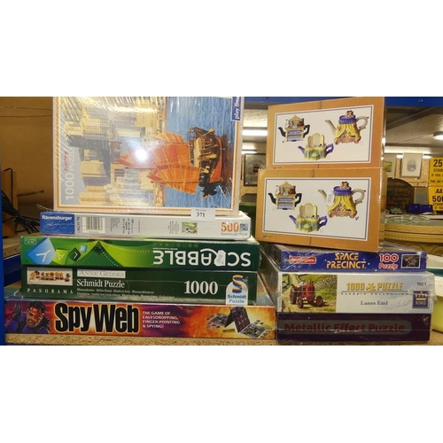 371 - Assorted Jigsaw Puzzles & Games