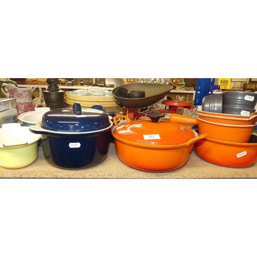 372 - Le Creuset Pots & Kitchen Scales