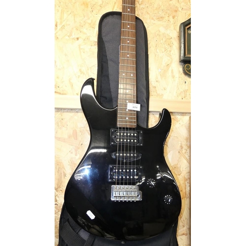 654 - Yamaha Electric Guitar & Carry Case.