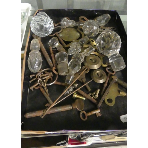 962 - Tray Lot - Vintage Keys, Pendulum & Glass Decanter Stoppers.