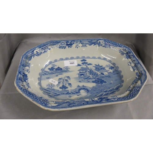 989 - Antique Willow Pattern Serving Dish.