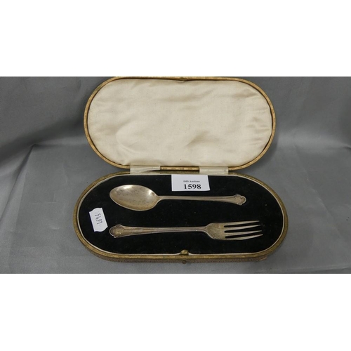 1598 - Sheffield Silver Spoon & Fork in Fitted Case, 1.1oz troy.