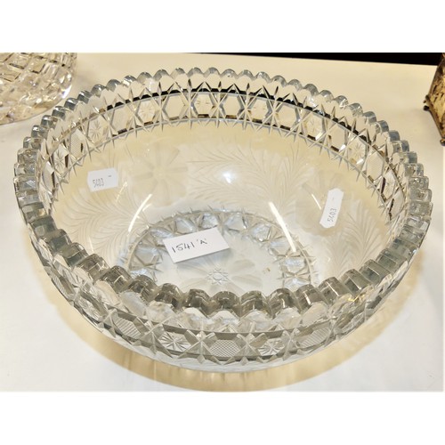 1541A - Cut Glass Fruit Bowl.