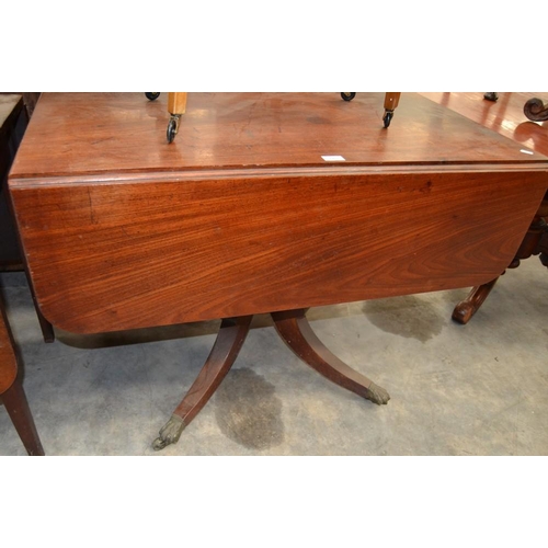 2433 - Antique Mahogany Pedestal Dining Table.