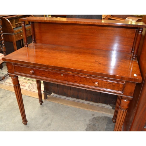 2885 - Victorian Mahogany Side Table