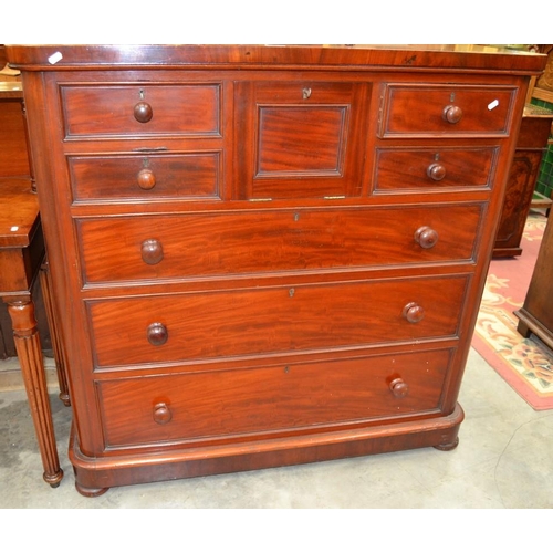 2886 - Victorian Mahogany 7 over 3 Drawer Chest