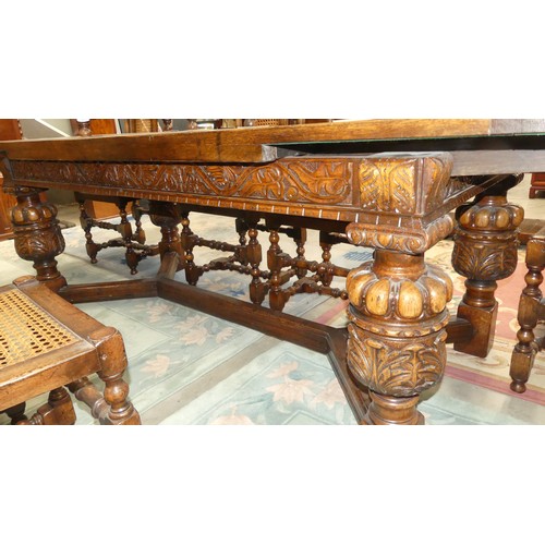 2891 - Oak Pull Out Dining Table & 10 Bergere Chairs