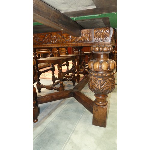 2891 - Oak Pull Out Dining Table & 10 Bergere Chairs