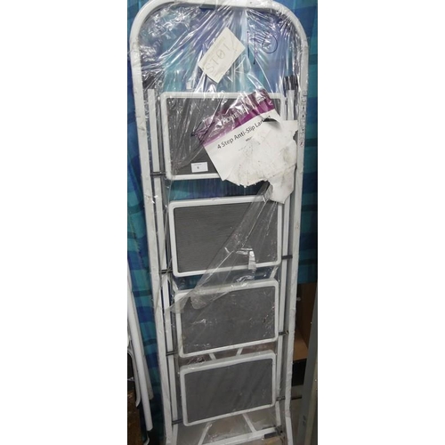 6 - 4 Step Anti-Slip Step Ladder.